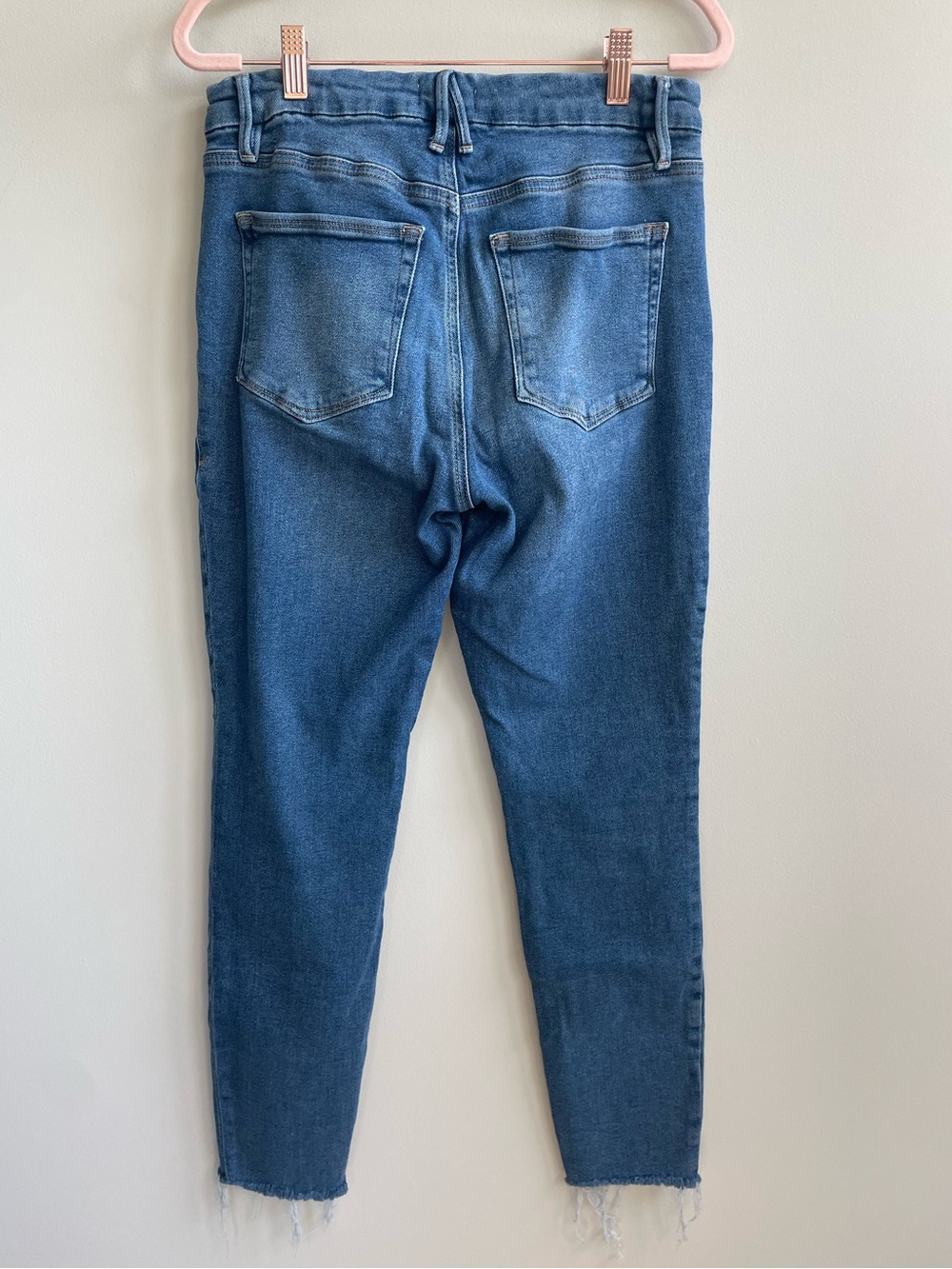 Good American Good Legs Skinny High-Rise Raw Hem Blue Denim Jeans - Picture 5 of 7